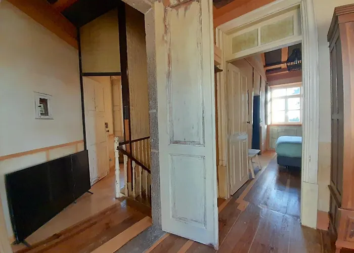 Montebelo Bakery House By The River In 公寓