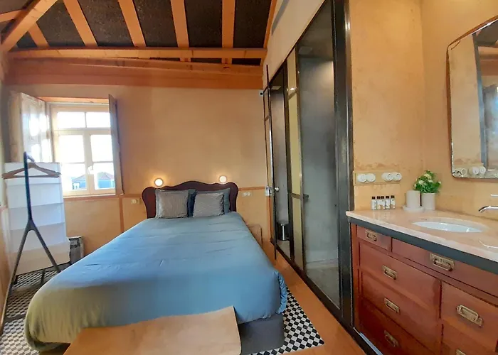 Montebelo Bakery House By The River In 公寓 *