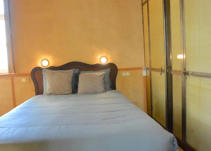 Montebelo Bakery House By The River In 아파트